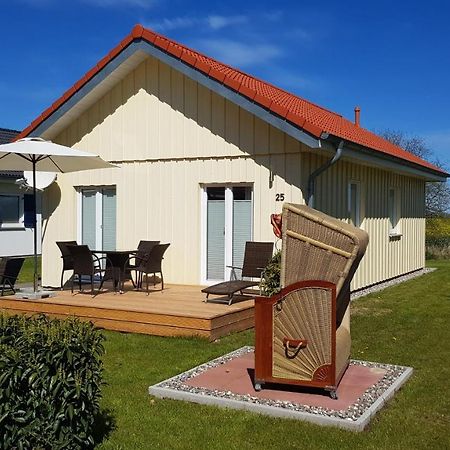 Ferienhaus Seestern Altefähr エクステリア 写真