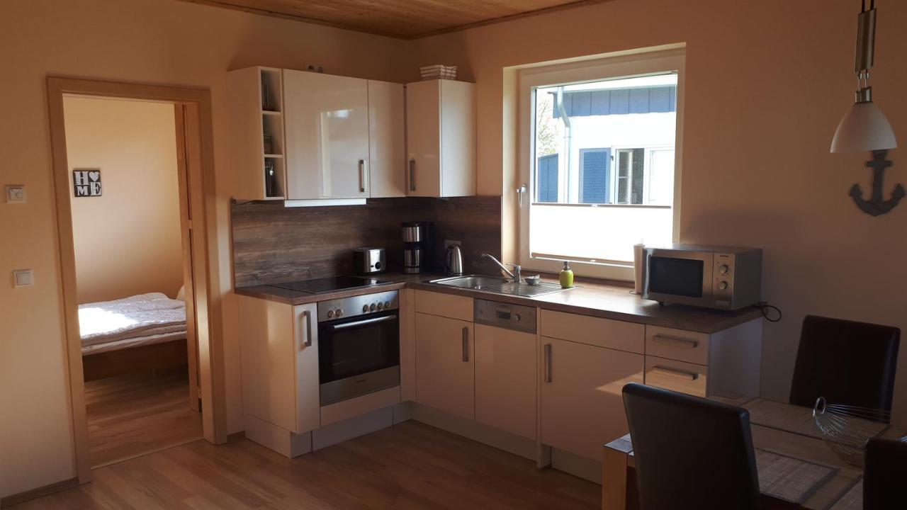 Ferienhaus Seestern Altefähr エクステリア 写真