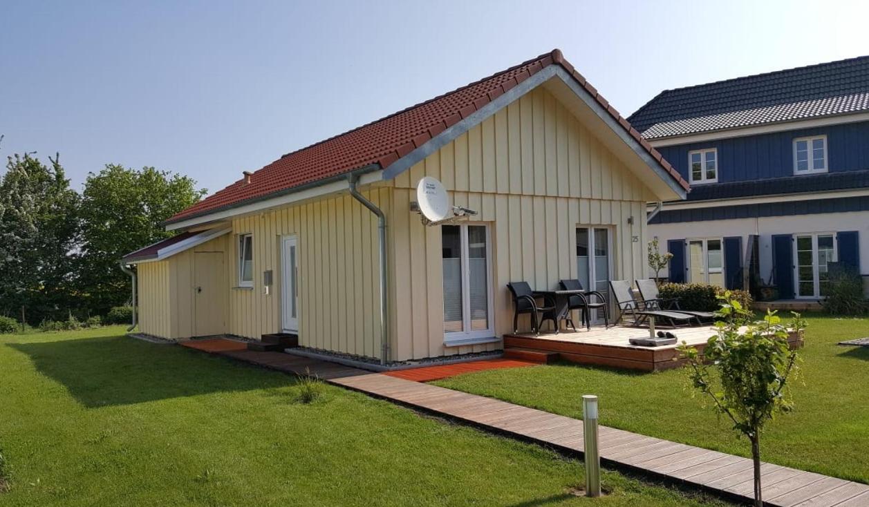 Ferienhaus Seestern Altefähr エクステリア 写真